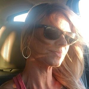 Meet your Posher, Dawna